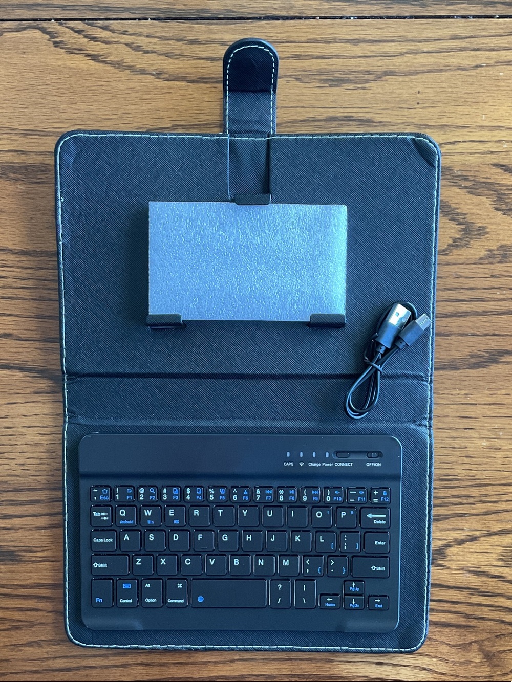Black Universal Bluetooth iPhone Keyboard Case with Stand